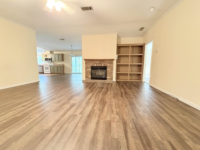 Building Photo - 307 Buckhorn Creek Rd