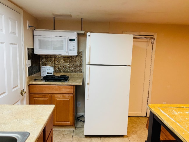 Building Photo - 4809 61st St NE