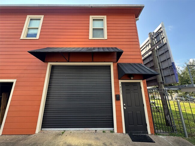 Building Photo - 1823 Market St