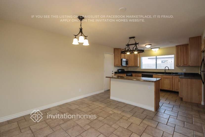 Building Photo - 19662 N 48th Ave