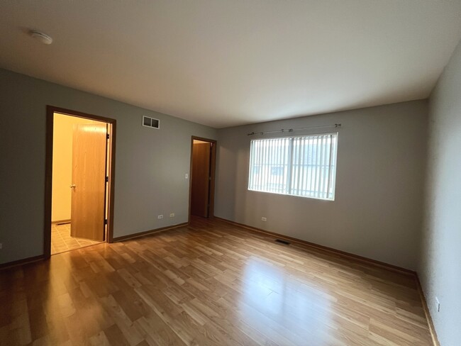 Building Photo - 1046 Chadwick Dr
