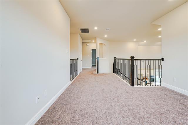 Building Photo - 707 Gatecrest Dr