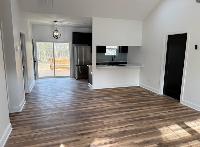 Building Photo - 6408 Bishop Ave