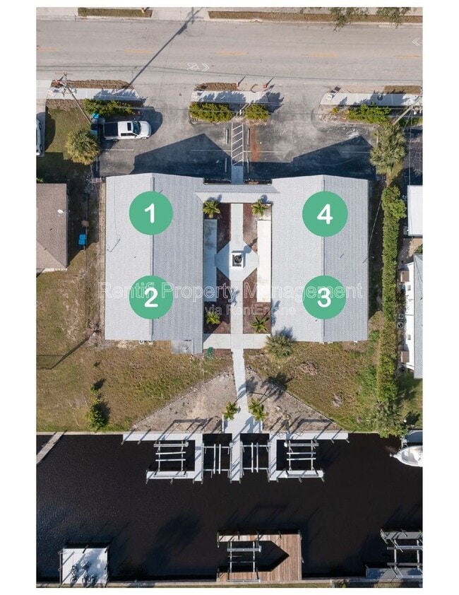 Building Photo - 1322 Miramar St