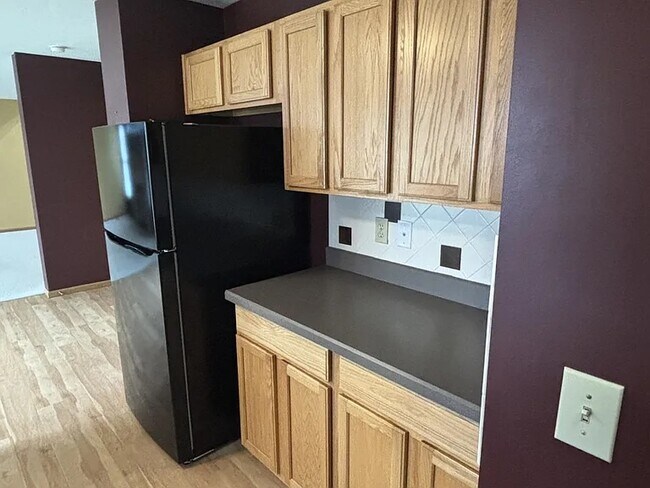 Building Photo - 8629 Fernbrook Dr