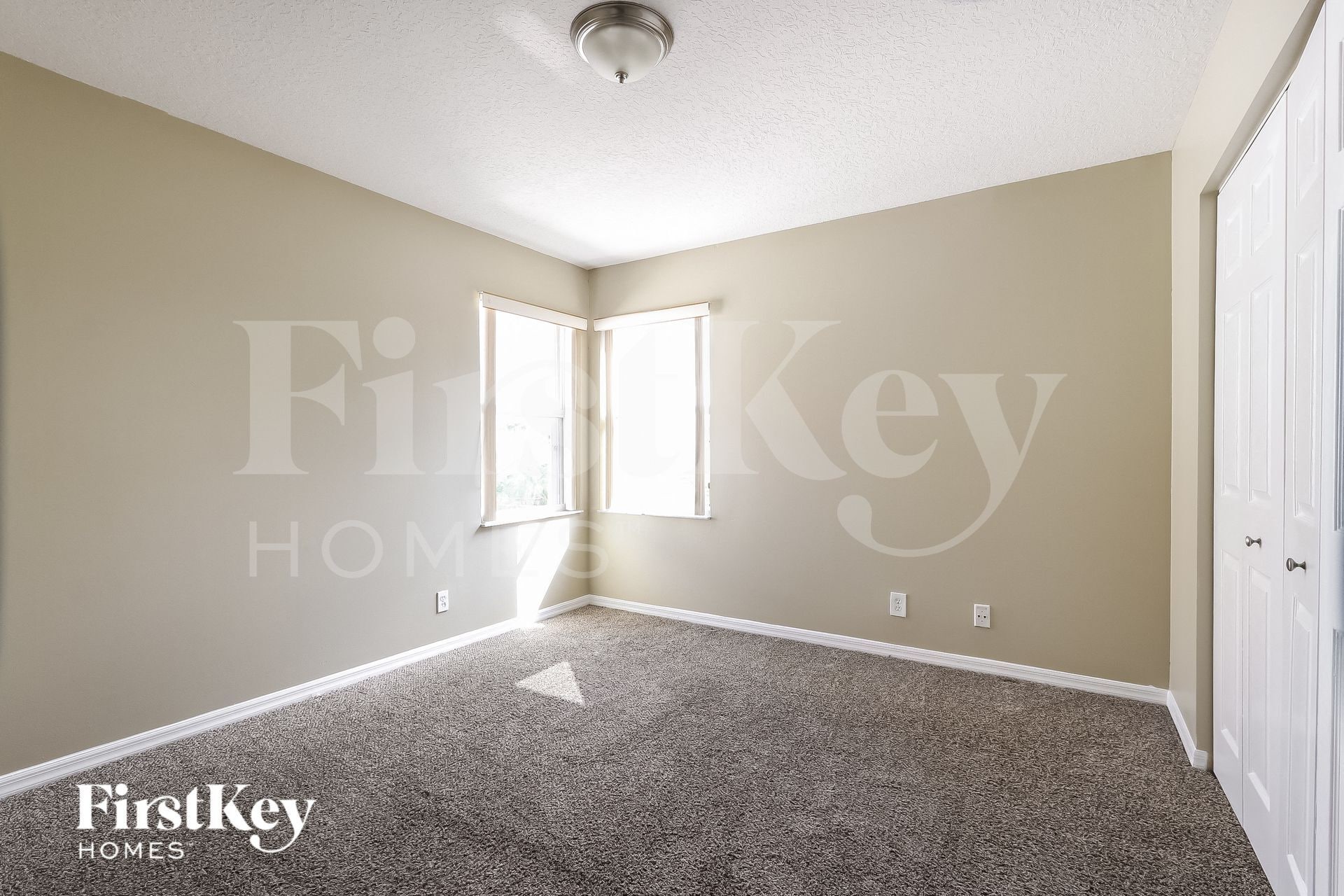 Building Photo - 7634 Trenton Dr