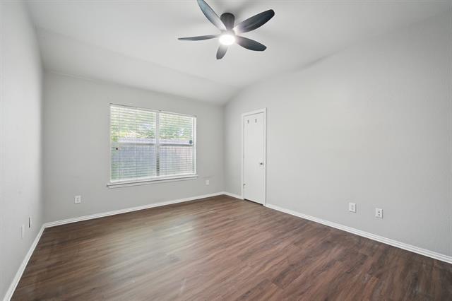 Building Photo - 1012 Waterview Dr