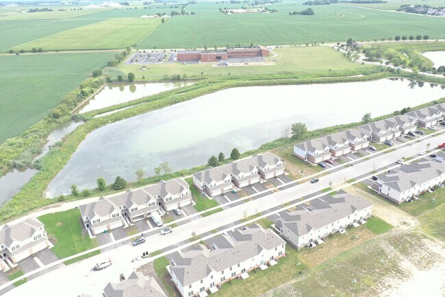 Building Photo - 7714 Nightshade Ln