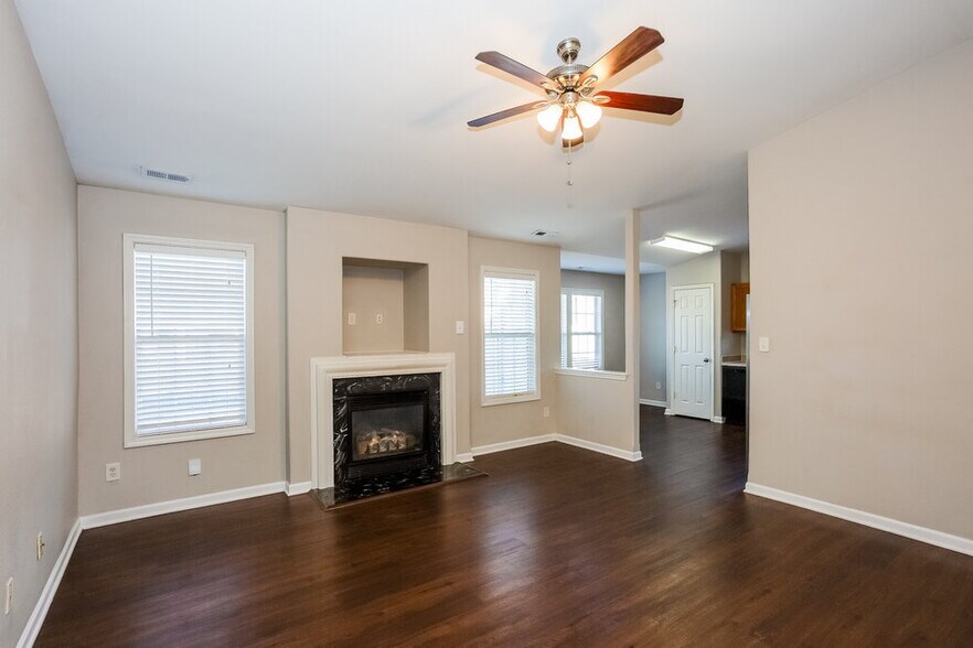 Building Photo - 13115 Ambrosia St