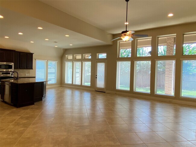 Building Photo - 5922 Solara Ledge Ln