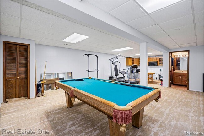 Building Photo - 13987 Glenwood Dr
