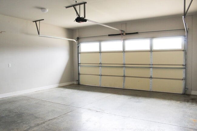 Building Photo - 242 Cypress Ridge