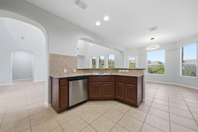 Building Photo - 7404 Journeyville Dr