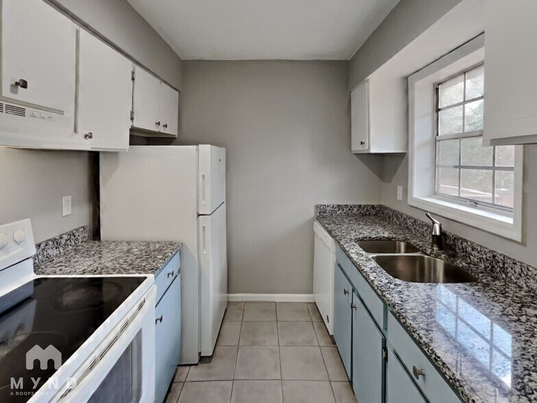 Building Photo - 6608 Park Ave