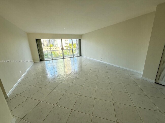 Building Photo - 2451 Brickell Ave