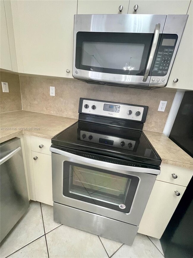 Building Photo - 21477 SW 85th Psge