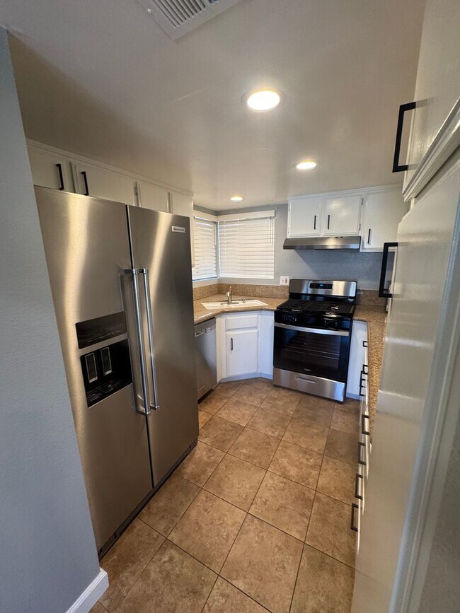 Building Photo - Great 2 Bedroom 2 bath - Villamira  Community, Laguna Niguel-In Unit Laundry Included
