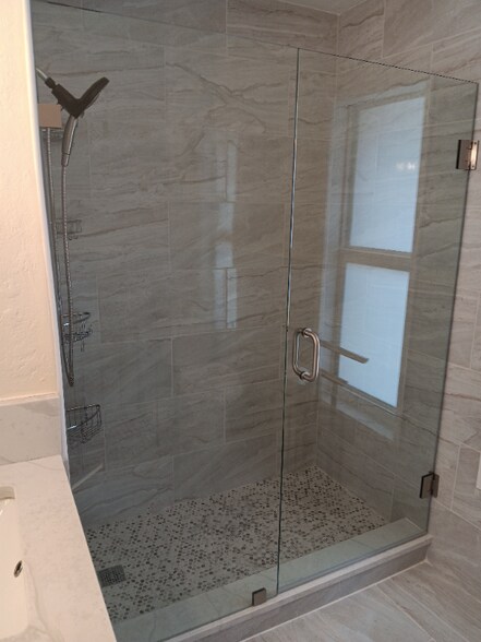 Building Photo - 1257 SE Airoso Blvd