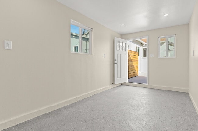 Building Photo - 6535 Ben Ave