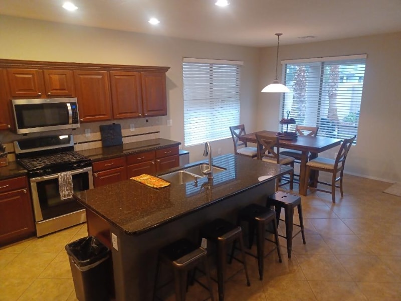 Building Photo - 18096 W Paradise Ln