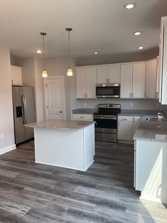 Building Photo - 1157 Bluemoon Dr