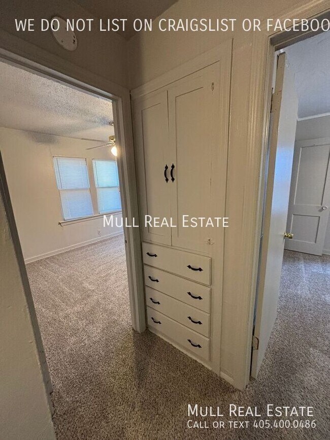 Building Photo - 1037 Tabor Dr