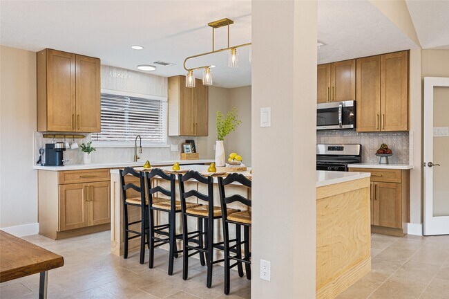 Building Photo - 19727 Redroot Dr