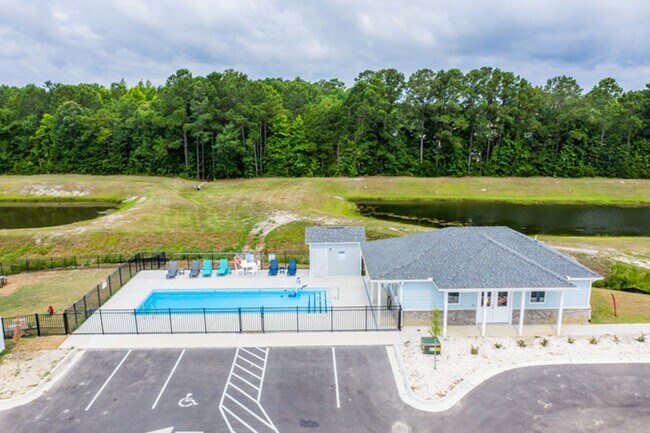 Building Photo - 305 Starfish Ln