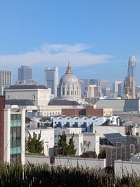 Building Photo - Studio Apartment Home on Top Floor with views of City Hall!