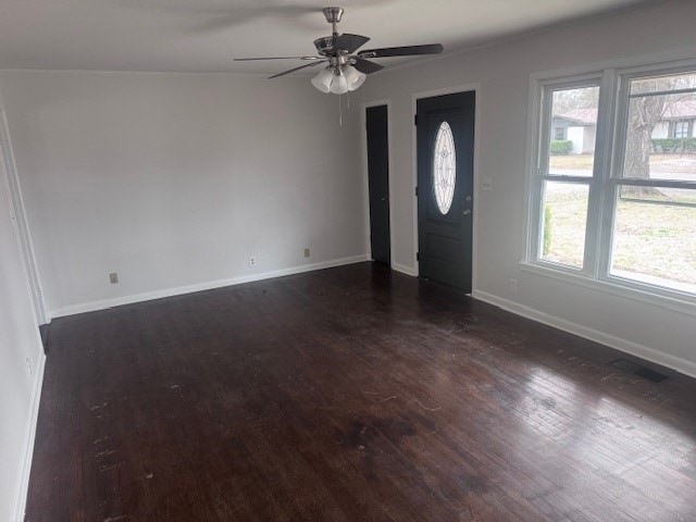 Building Photo - 2025 Cedar St