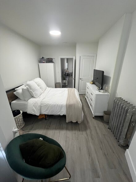 Building Photo - 1619 Palisade Ave