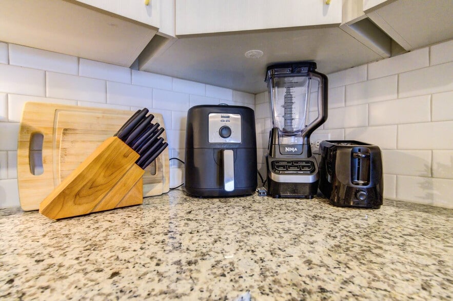 Building Photo - 18210 Park Row Blvd