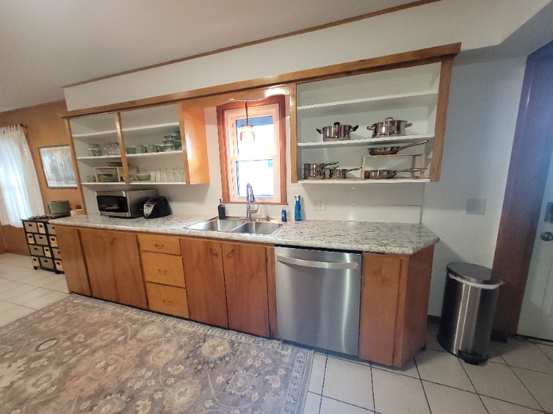 Building Photo - 1203 N Main St