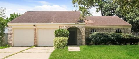 Primary Photo - 2703 Wood River Rd