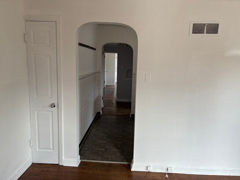 Building Photo - 7519 Wise Ave