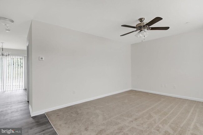 Building Photo - 127 BALSAM Ln