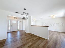 Building Photo - 1001 Chinaberry Rd