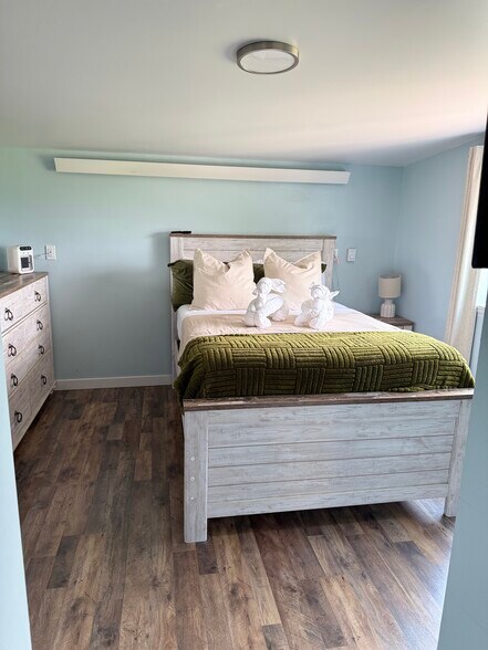Bedroom - 18350 Cumbres Rd
