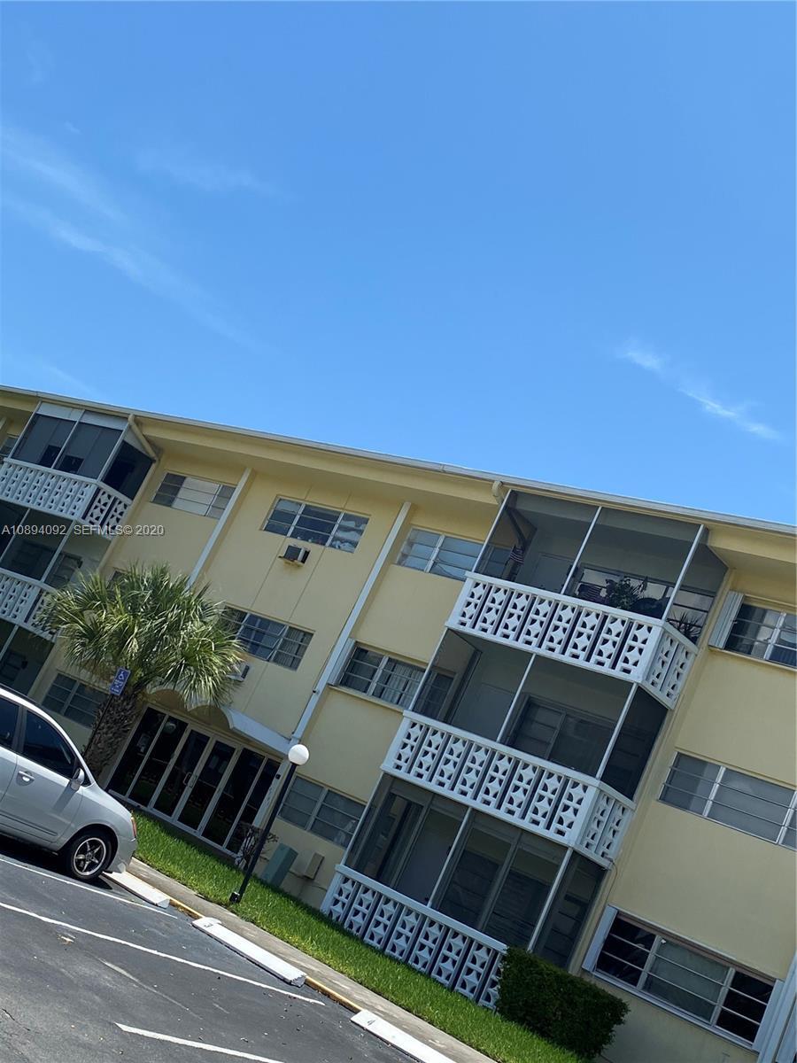 Building Photo - 16701 NE 14th Ave