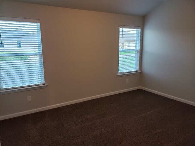 Building Photo - 5668 Magnolia de Percy Dr