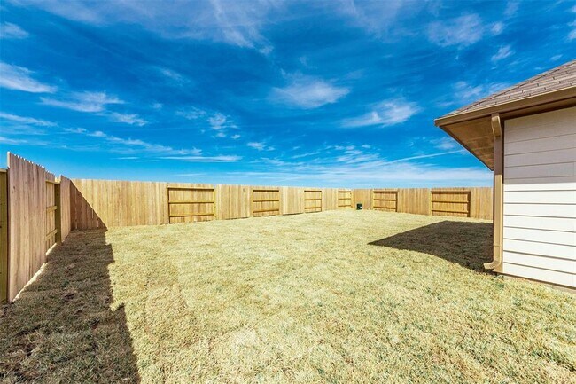 Building Photo - 8220 Tourmaline Wy