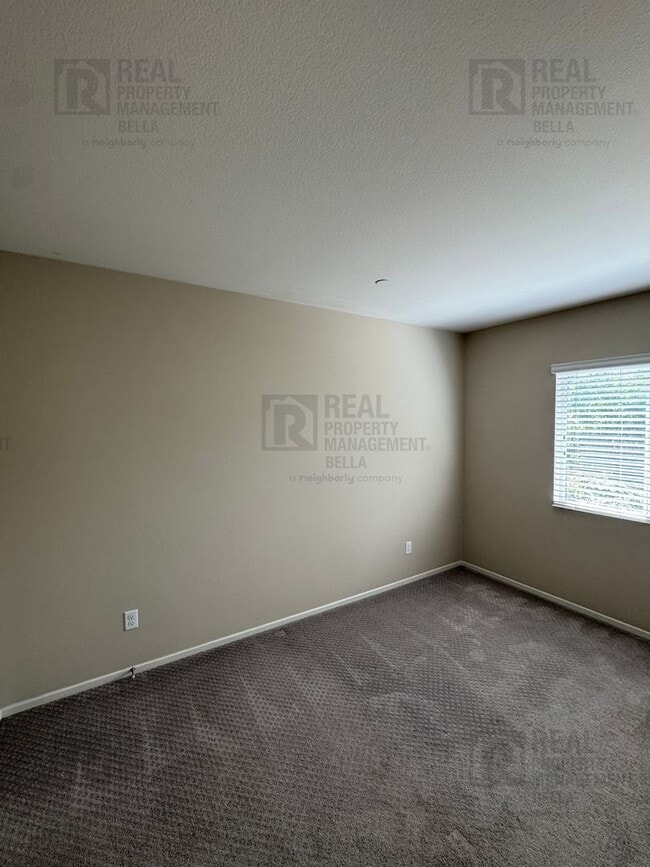 Building Photo - Spacious 5-Bedroom Single-Story Home on a Quiet Cul-de-Sac!