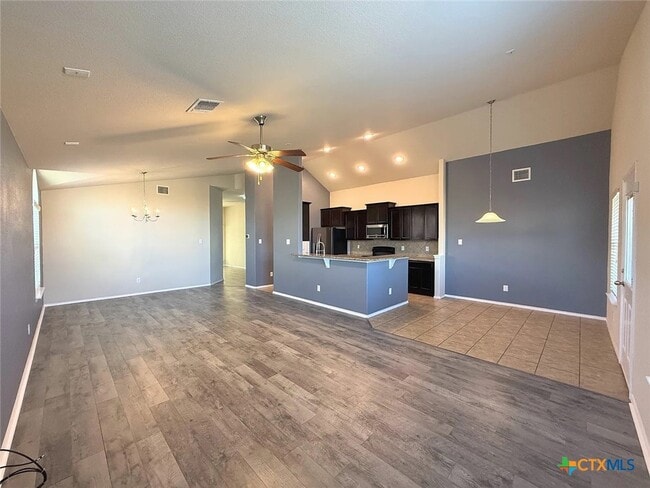 Building Photo - 1416 Starlight Dr