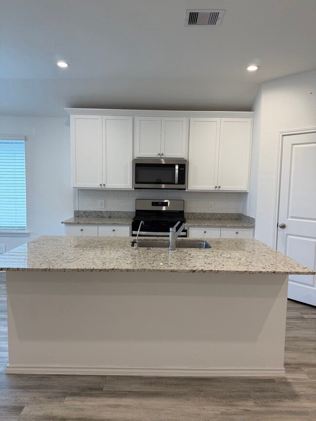 Building Photo - 31138 Delamere Turn Trial