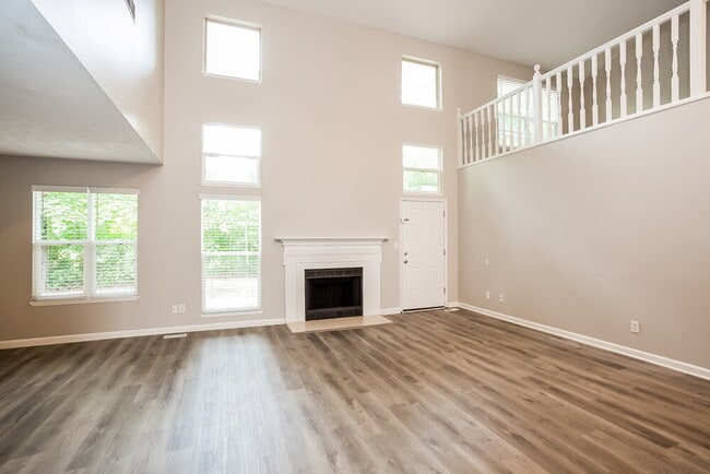 Building Photo - 10862 Geist Woods Ln