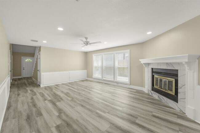 Building Photo - 4138 Club Valley Dr