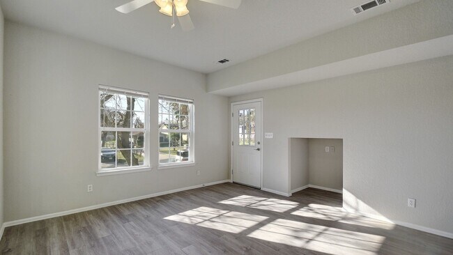 Building Photo - 2206 Pennsylvania Ave