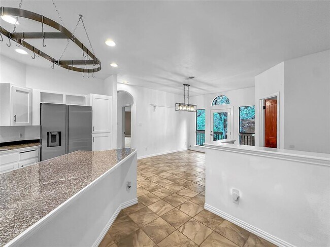 Building Photo - 10108 Talleyran Dr