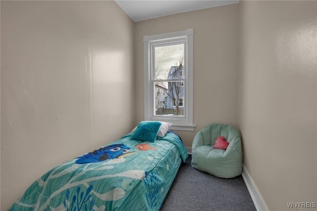 Building Photo - 395 Hampshire St