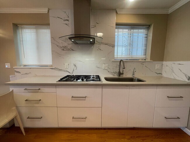 Building Photo - 1862a 17th Ave